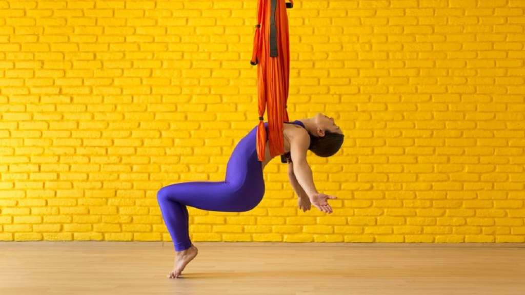 Как да започнем въздушна (аеро) йога - видове упражнения + видео